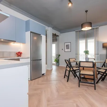 Lucory Urban Penthouse Lägenhet